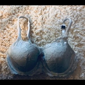 New VS lace bra , Never worn, light blueish green